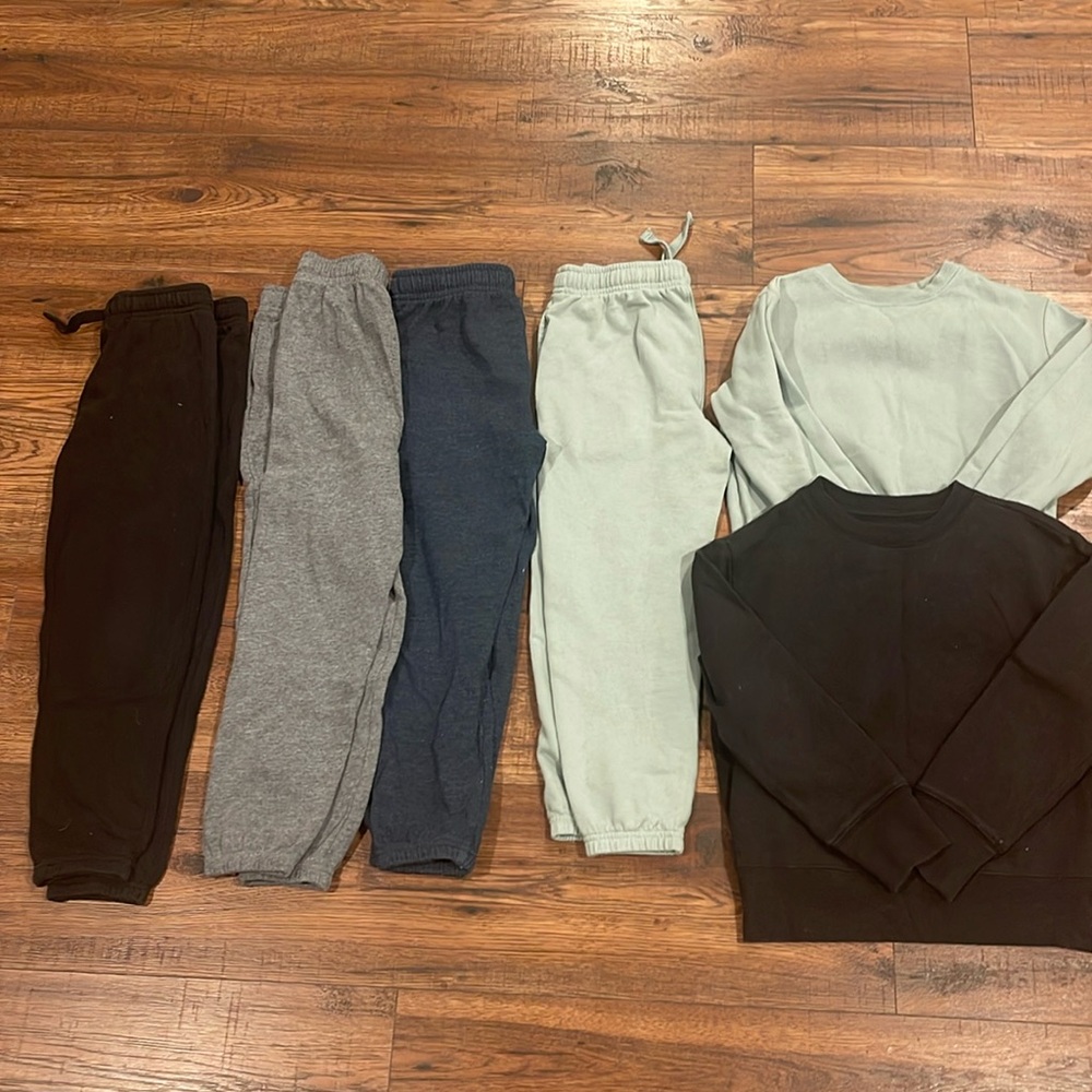 Boys size 6/7 jogger and sweatshirt sets